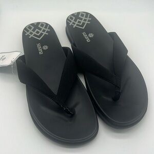 Susina Ariele Black Thong Sandal size 9